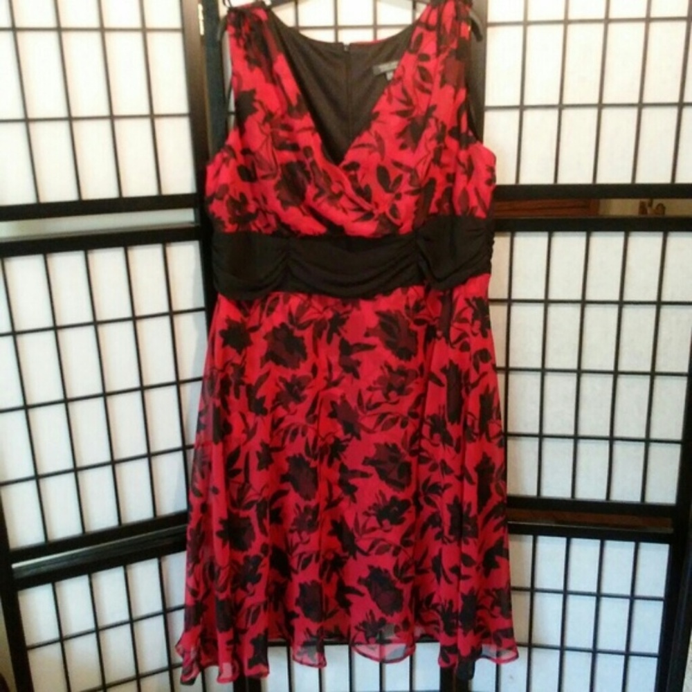 Dress Barn Collection Black/Red Floral Dress 22W